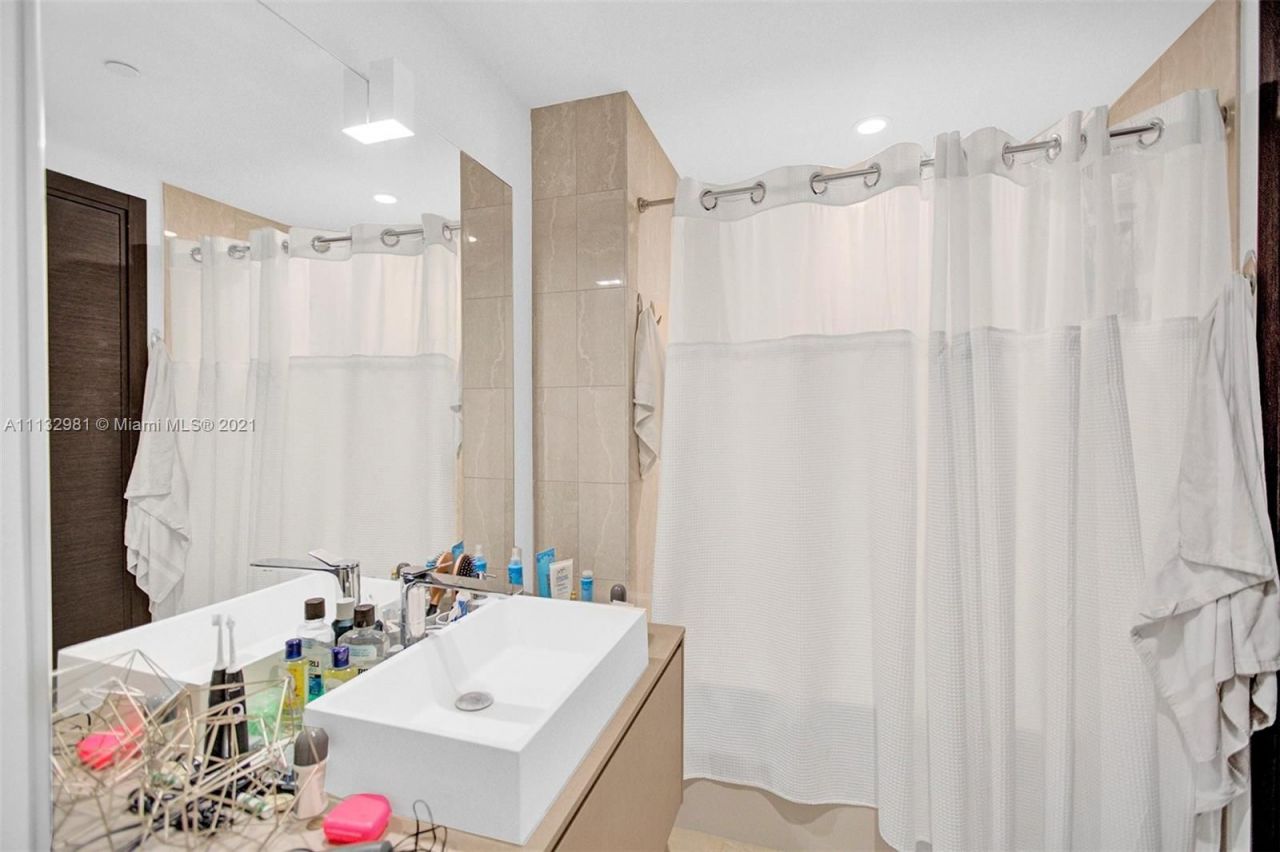 Квартира в Майами, США, 170 м² - фото 14