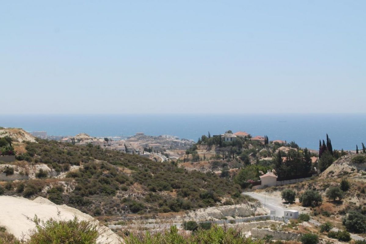 Земля в Лимасоле, Кипр, 987 сот. - фото 1