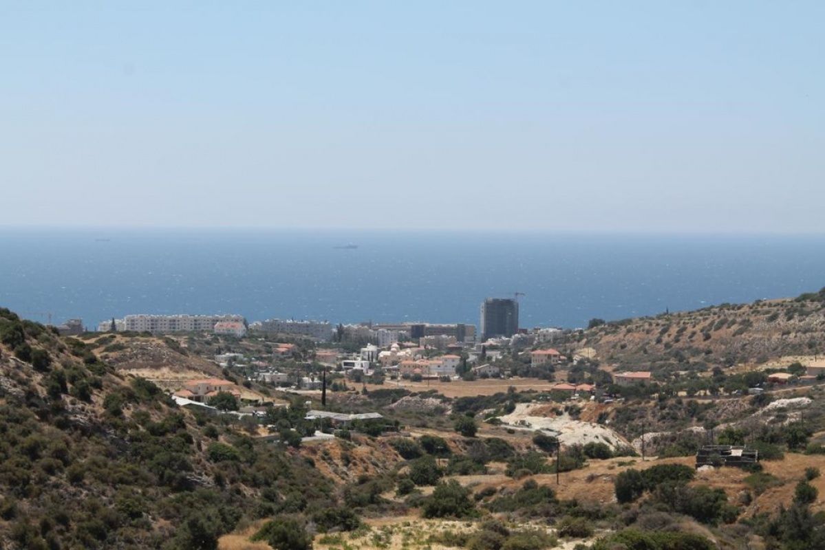 Земля в Лимасоле, Кипр, 881 сот. - фото 1