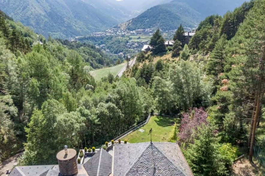 Особняк в Ла-Массане, Андорра, 1 670 м² - фото 7