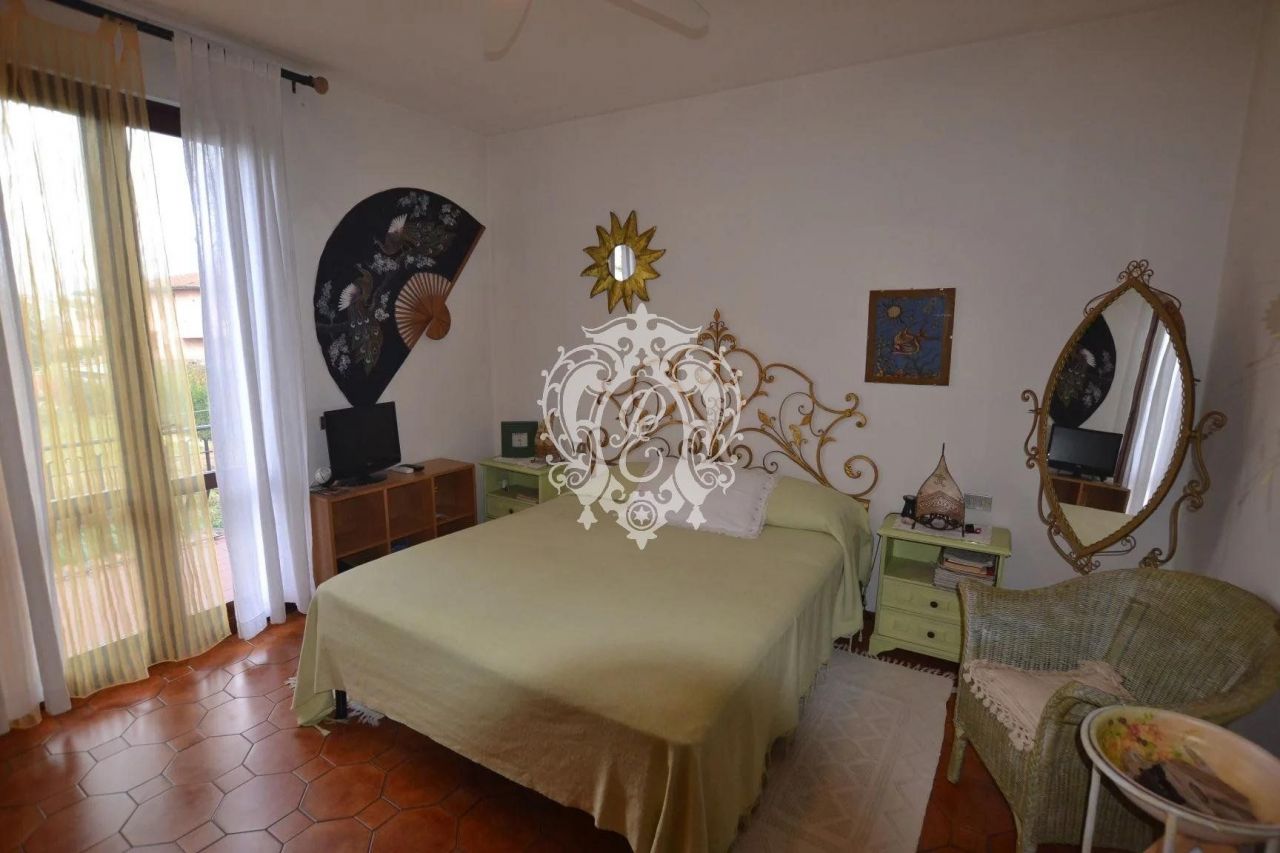 Вилла в Форте деи Марми, Италия, 400 м² - фото 11