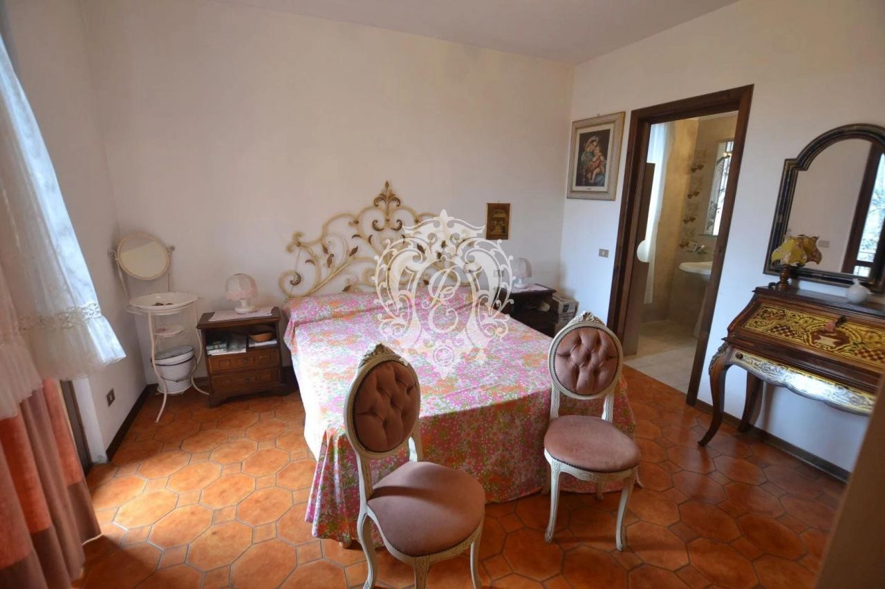 Вилла в Форте деи Марми, Италия, 400 м² - фото 12