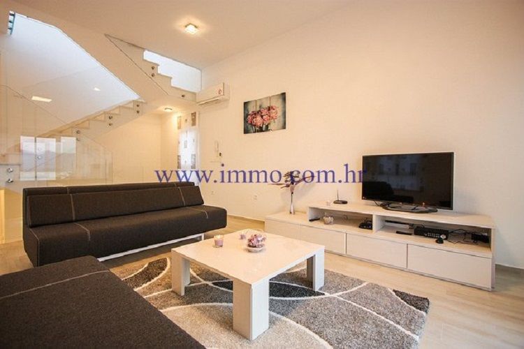 Вилла в Трогире, Хорватия, 200 м² - фото 4