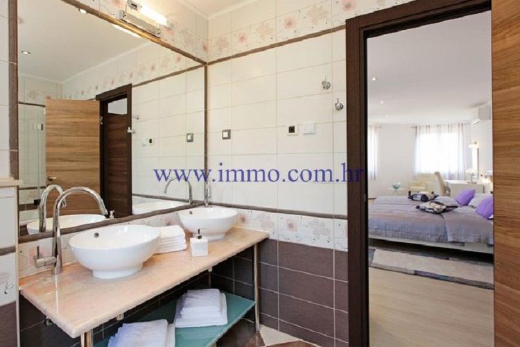 Вилла на острове Брач, Хорватия, 313 м² - фото 9