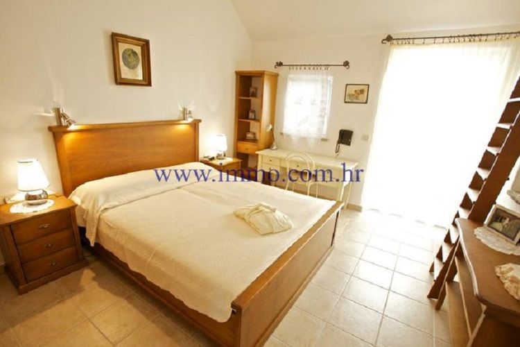 Вилла на острове Брач, Хорватия, 300 м² - фото 5