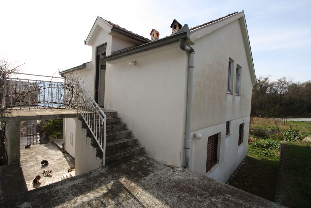 Дом в Херцег-Нови, Черногория, 111 м² - фото 2