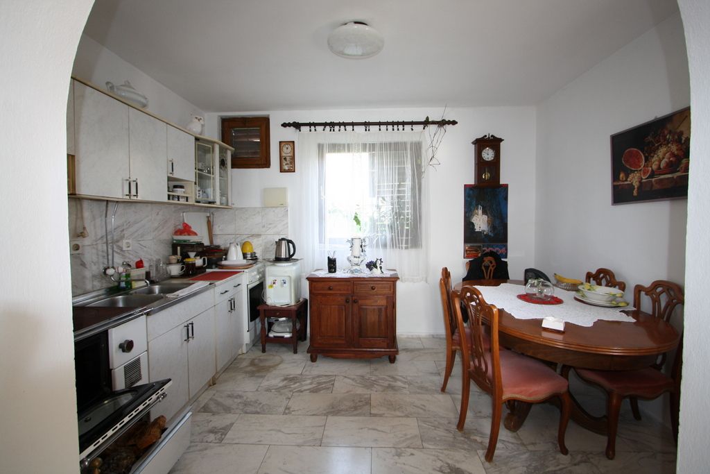 Дом в Херцег-Нови, Черногория, 111 м² - фото 5