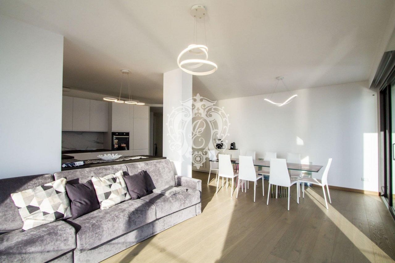 Квартира в Карате-Урио, Италия, 160 м² - фото 4