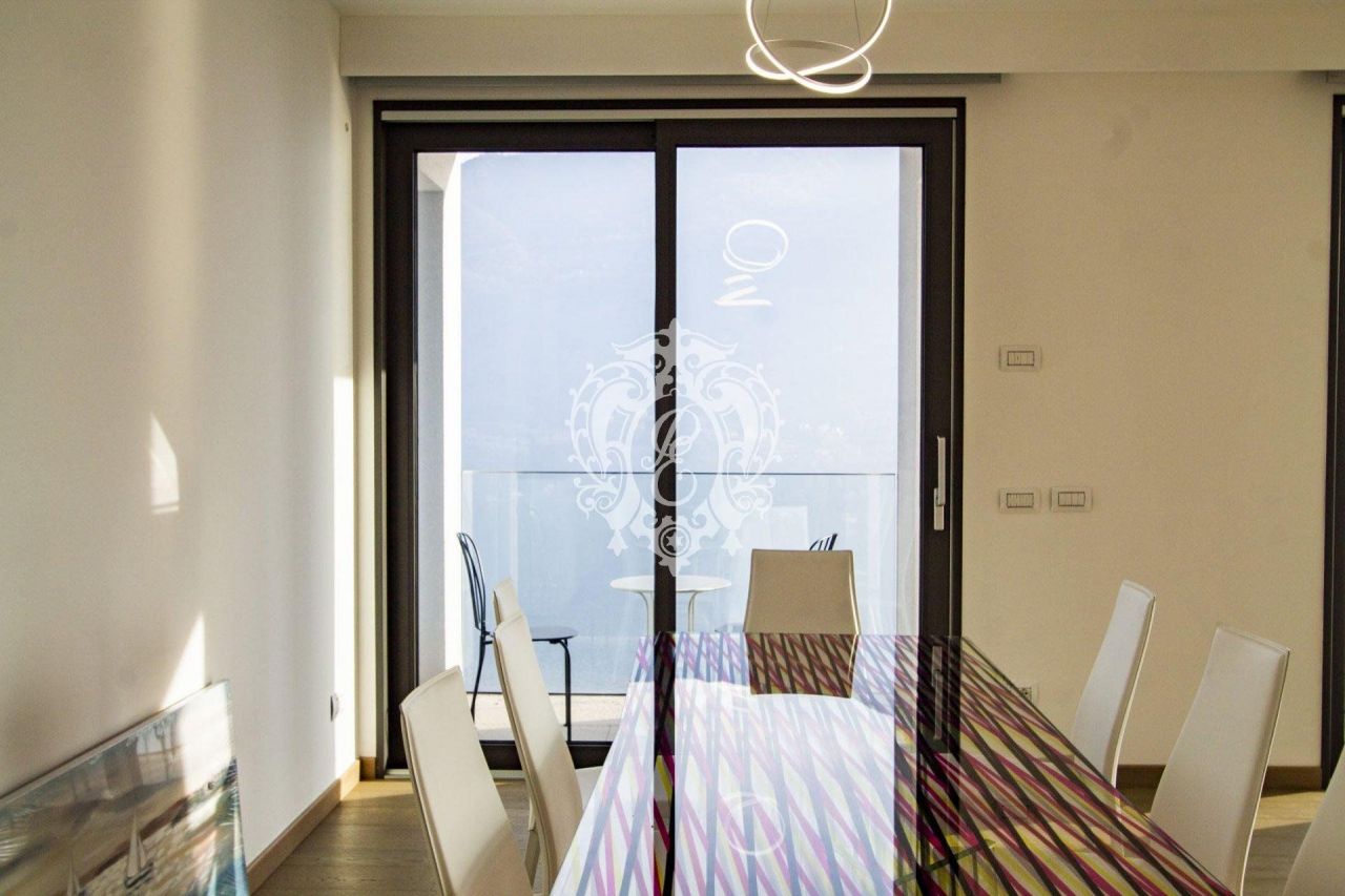 Квартира в Карате-Урио, Италия, 160 м² - фото 8