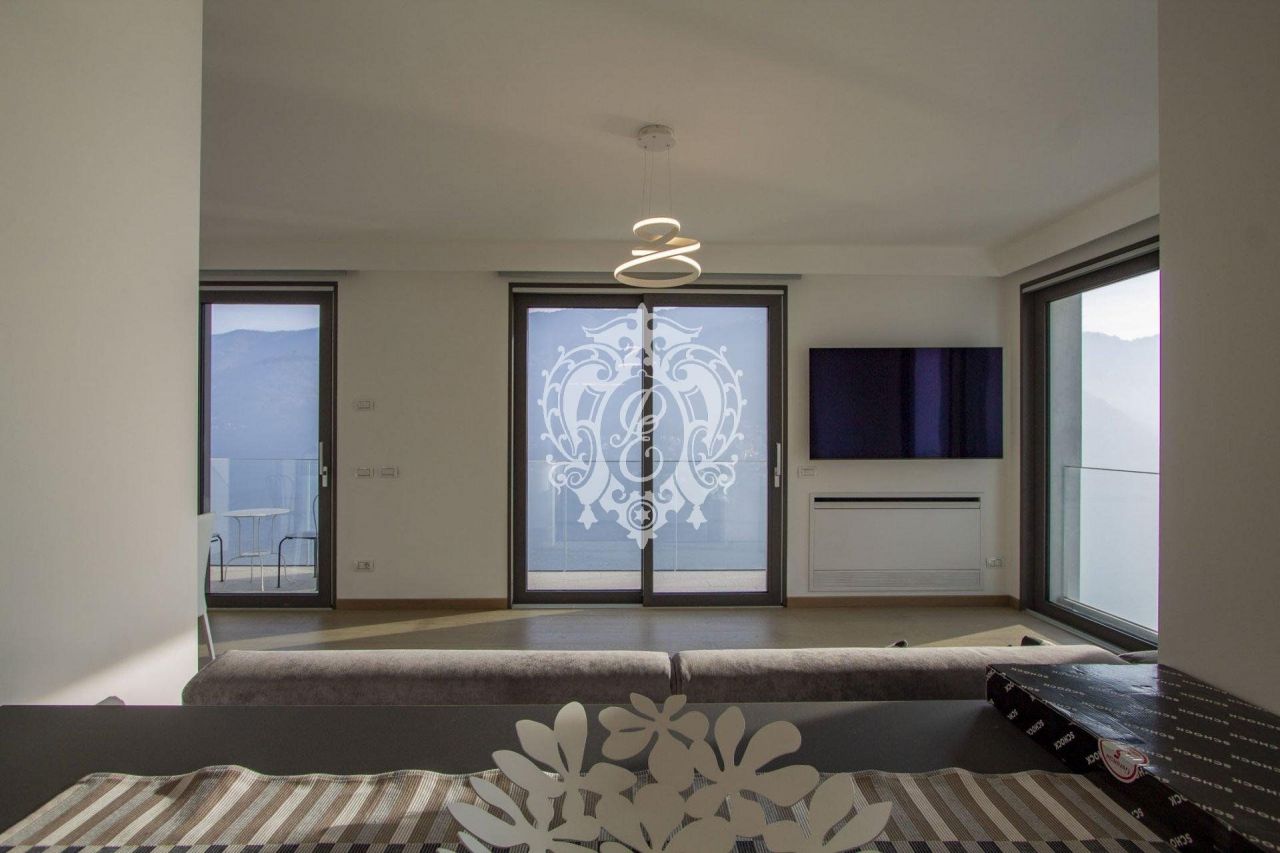 Квартира в Карате-Урио, Италия, 160 м² - фото 14