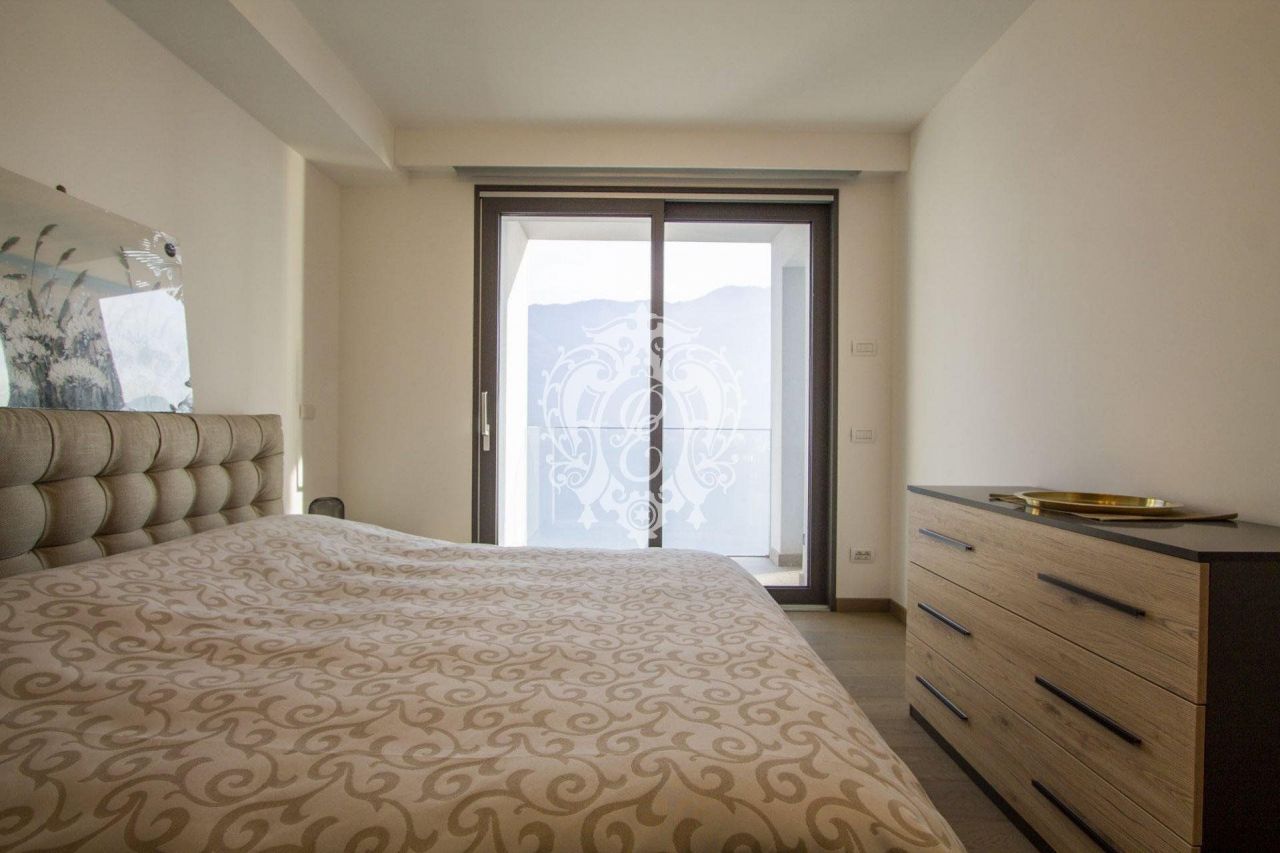 Квартира в Карате-Урио, Италия, 160 м² - фото 19