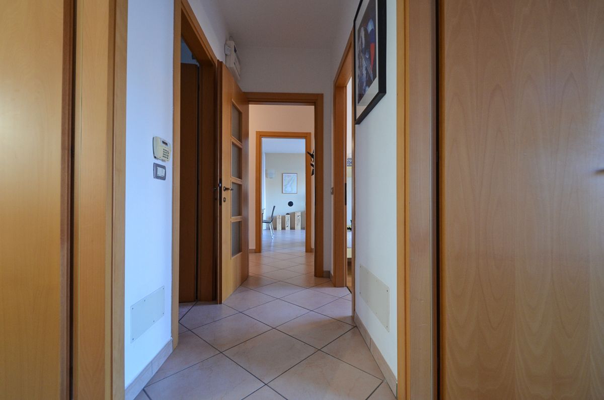 Вилла у озера Гарда, Италия, 185 м² - фото 12