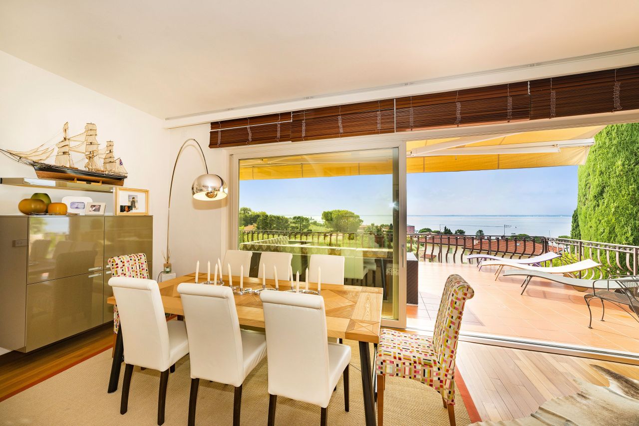 Вилла у озера Гарда, Италия, 445 м² - фото 6