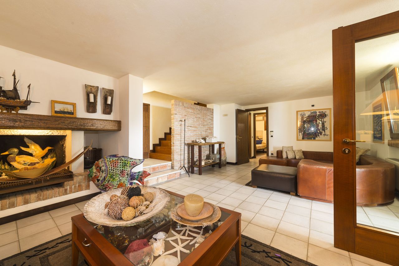 Вилла у озера Гарда, Италия, 445 м² - фото 17