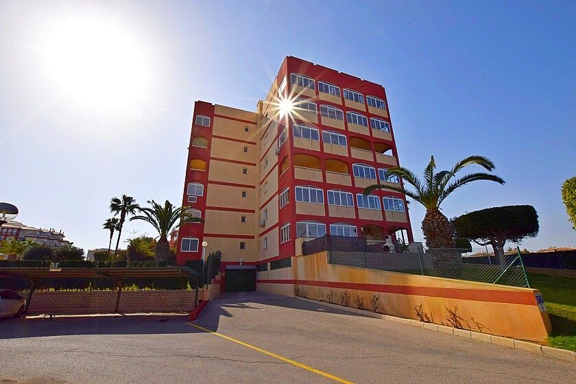 Коммерческая недвижимость в Торревьехе, Испания, 12 м2 - фото 1