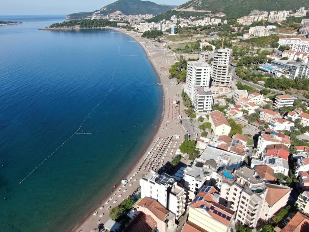 Отель, гостиница в Рафаиловичах, Черногория, 1 000 м² - фото 4