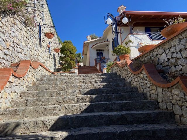 Вилла в Скалее, Италия, 200 м² - фото 9