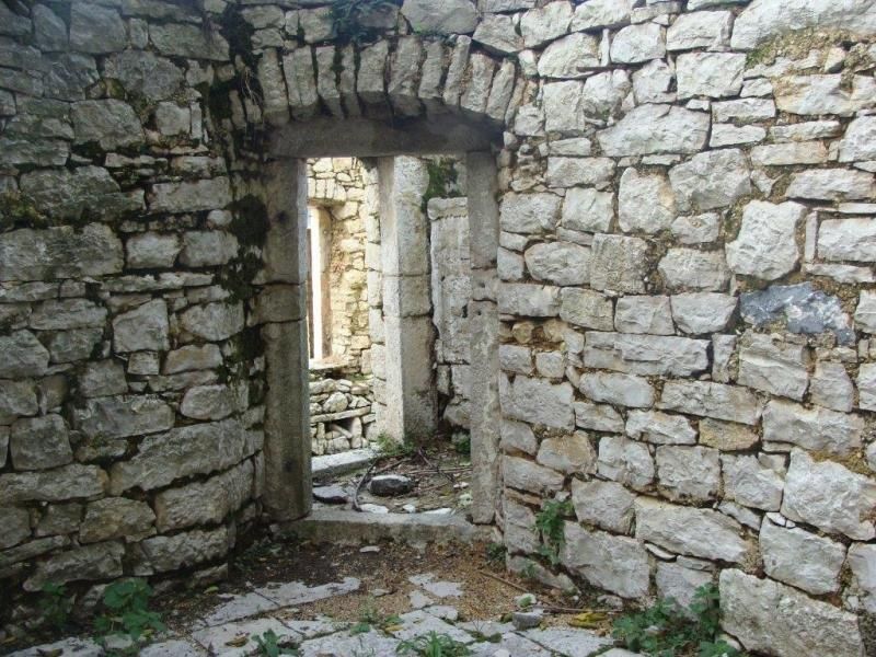 Дом под реконструкцию в Херцег-Нови, Черногория, 50 м2 - фото 1