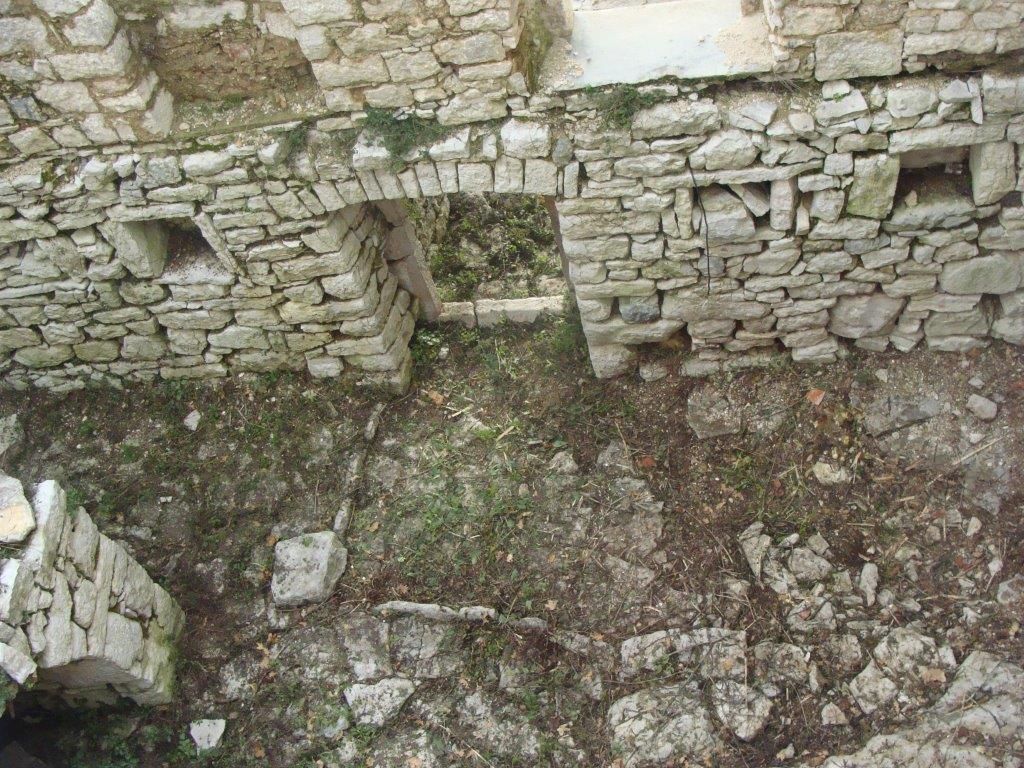 Дом под реконструкцию в Херцег-Нови, Черногория, 50 м² - фото 10