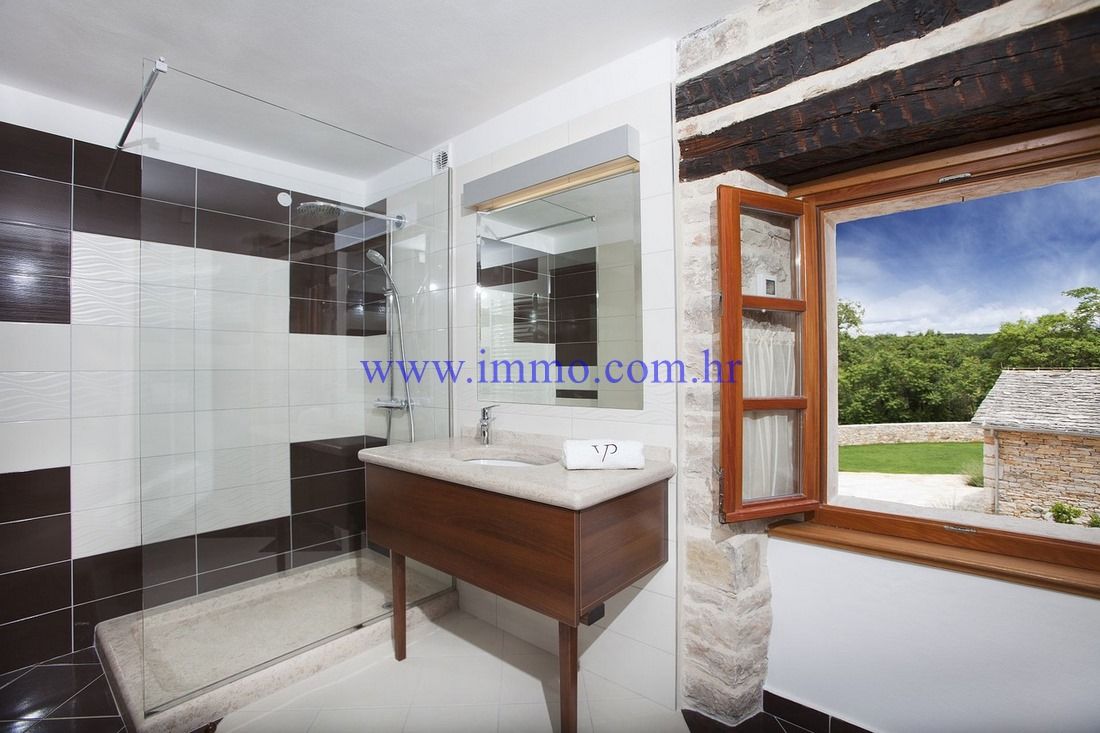 Поместье в Мотовуне, Хорватия, 1 020 м² - фото 9