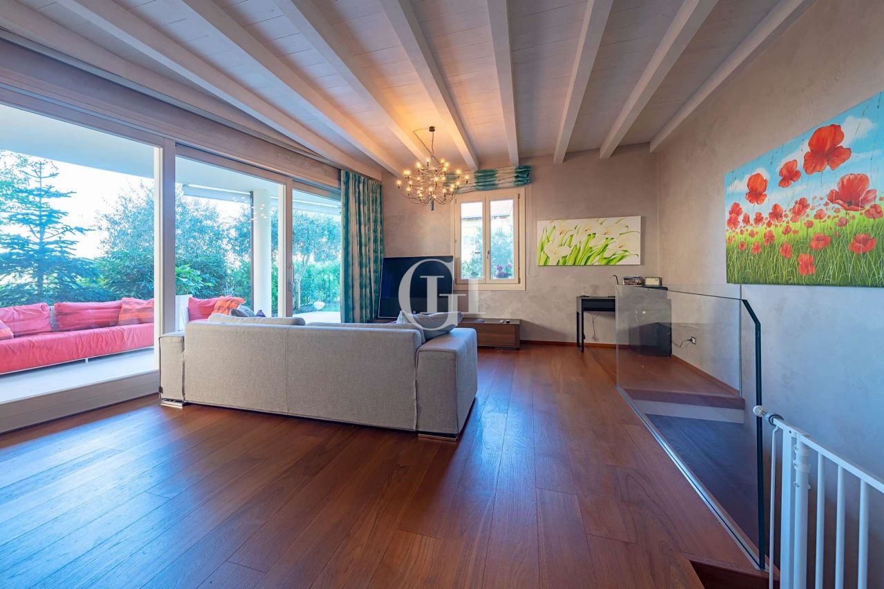 Апартаменты у озера Гарда, Италия, 147 м² - фото 3