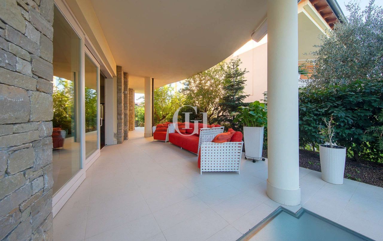 Апартаменты у озера Гарда, Италия, 147 м² - фото 16