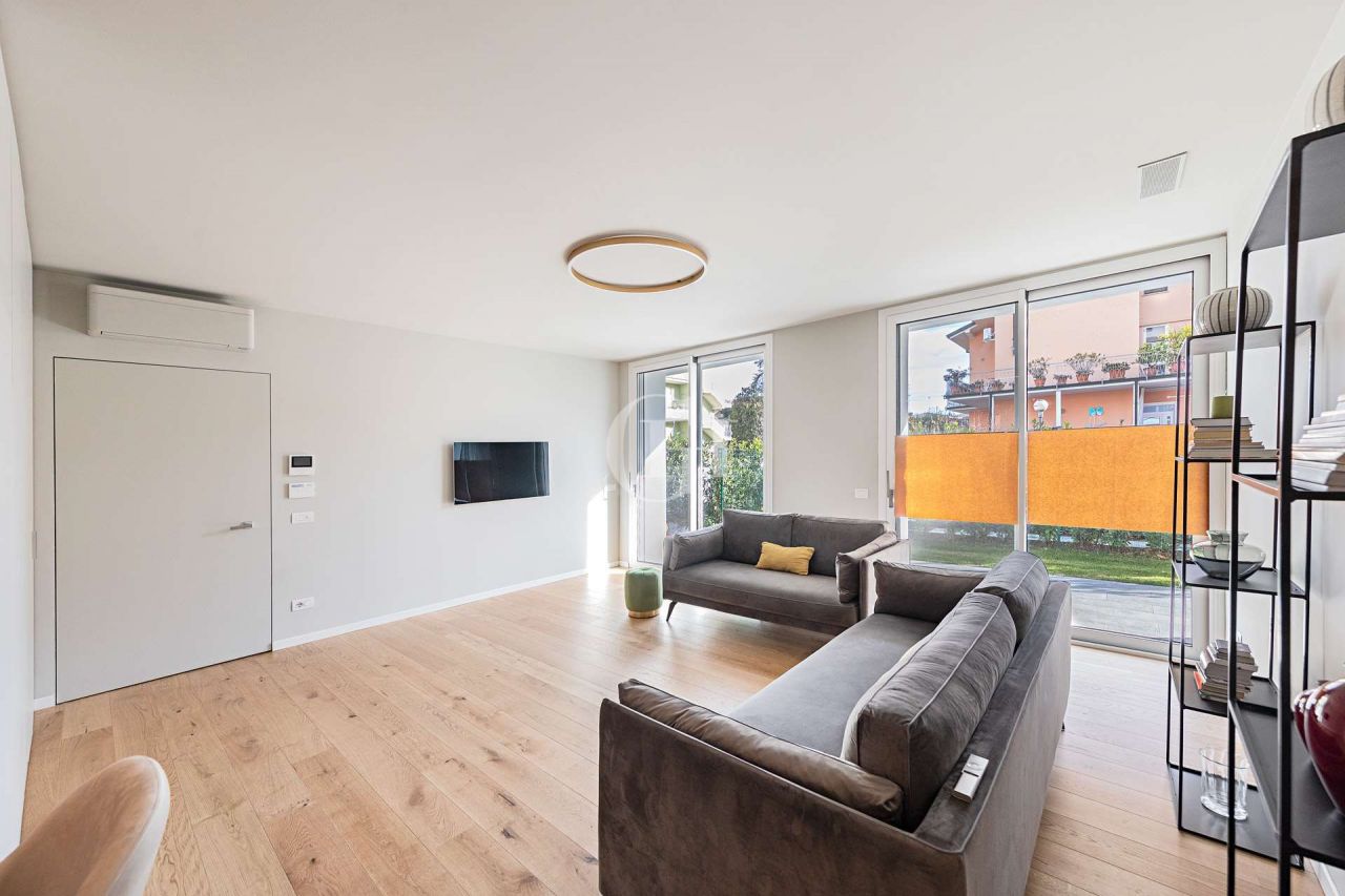 Апартаменты у озера Гарда, Италия, 130 м² - фото 5