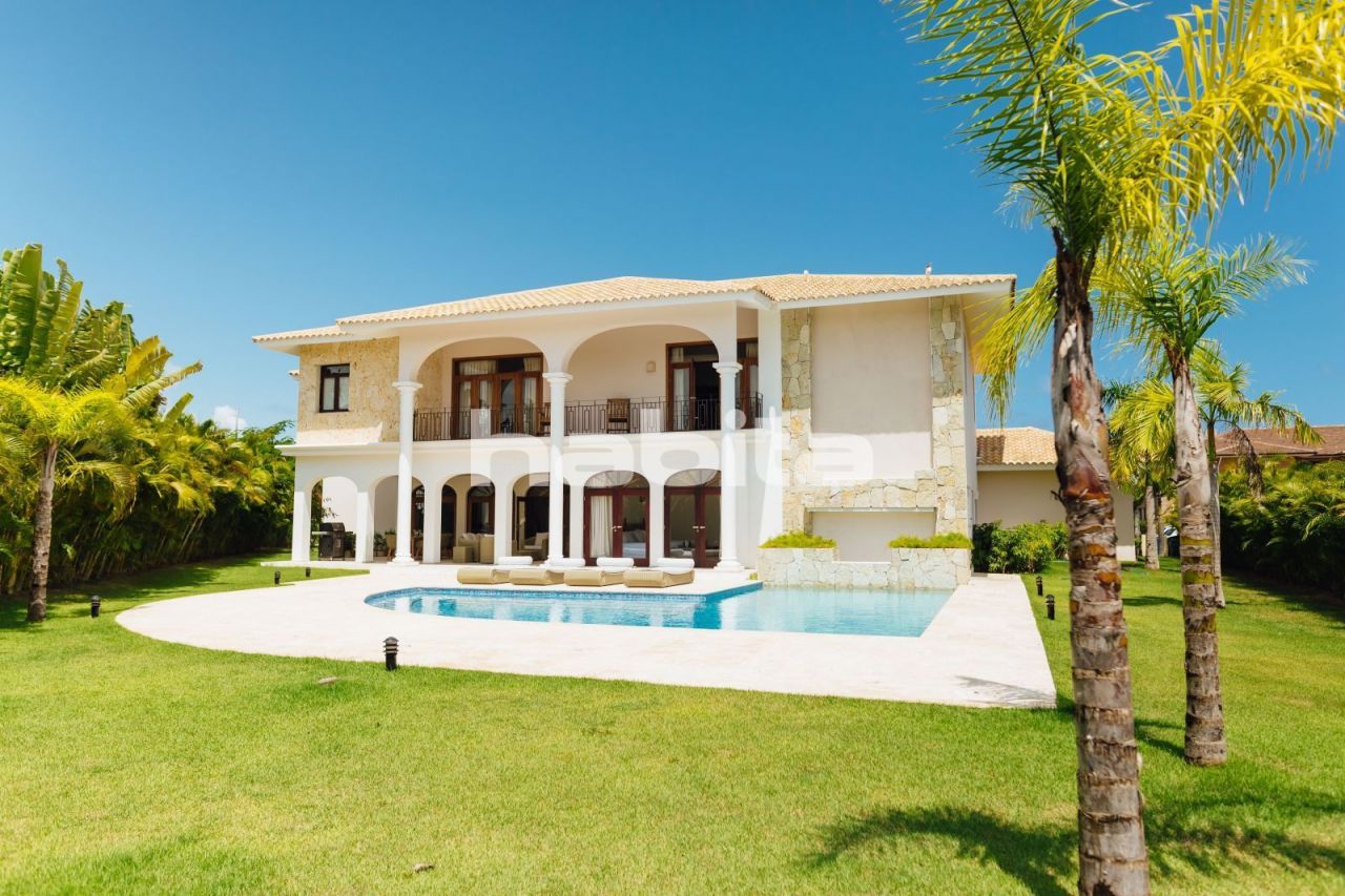 Дом в Пунта-Кана, Доминиканская Республика, 656 м2 - фото 1