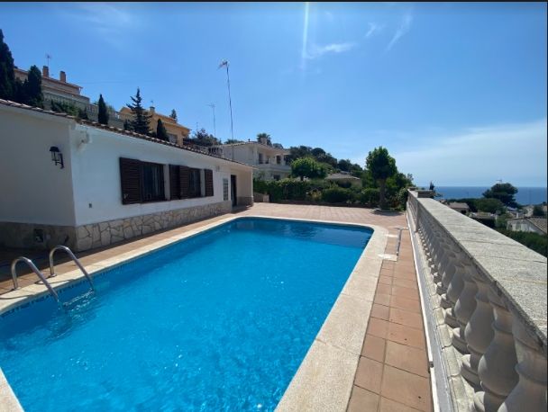 Вилла в Тосса-де-Мар, Испания, 200 м² - фото 3