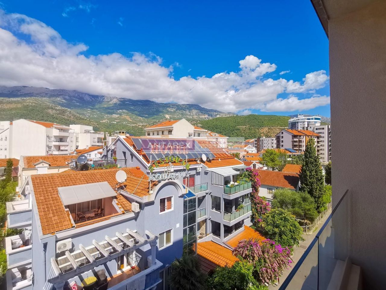 Апартаменты в Будве, Черногория, 41 м2 - фото 1