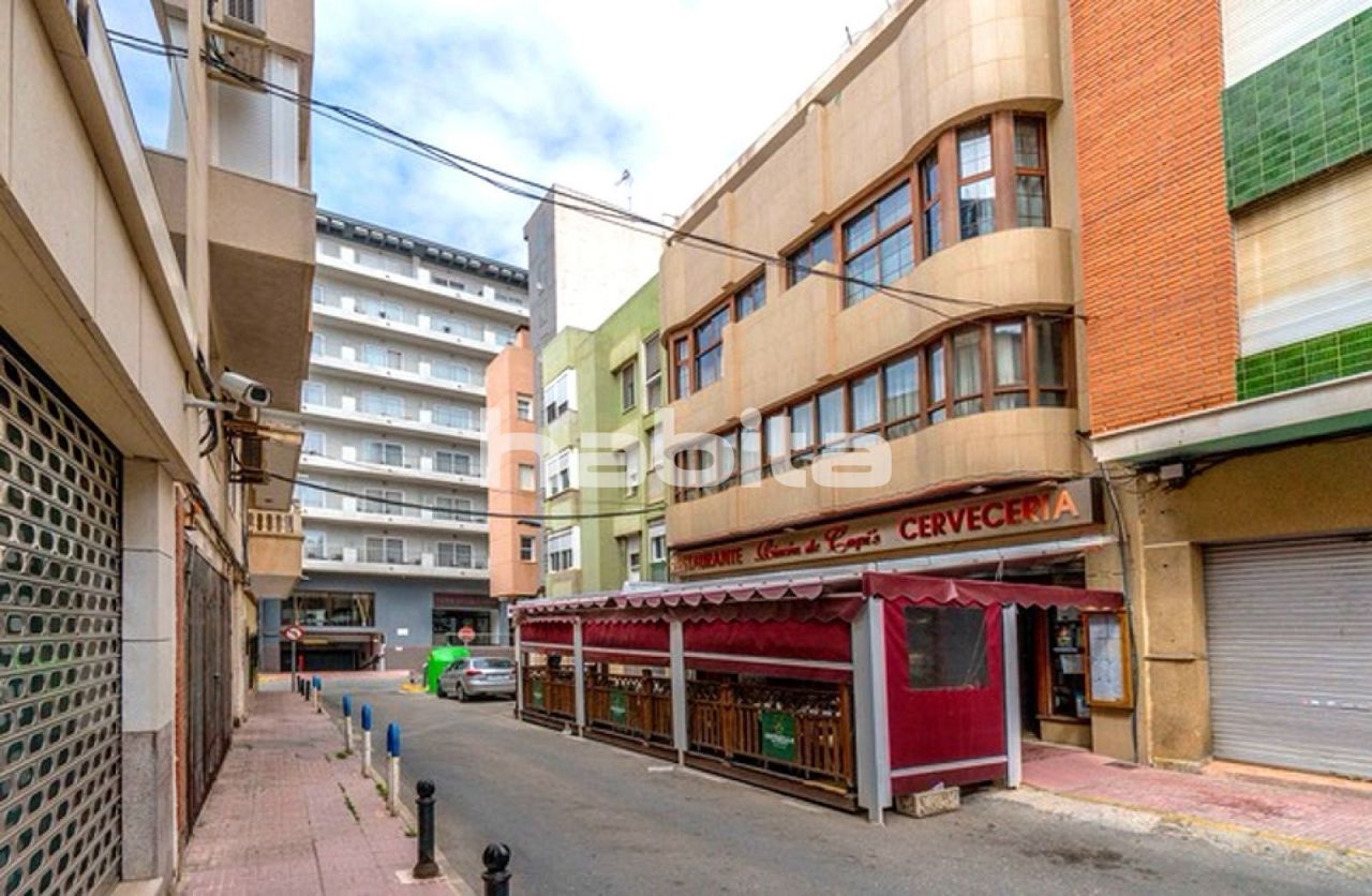 Кафе, ресторан в Торревьехе, Испания, 974 м² - фото 1