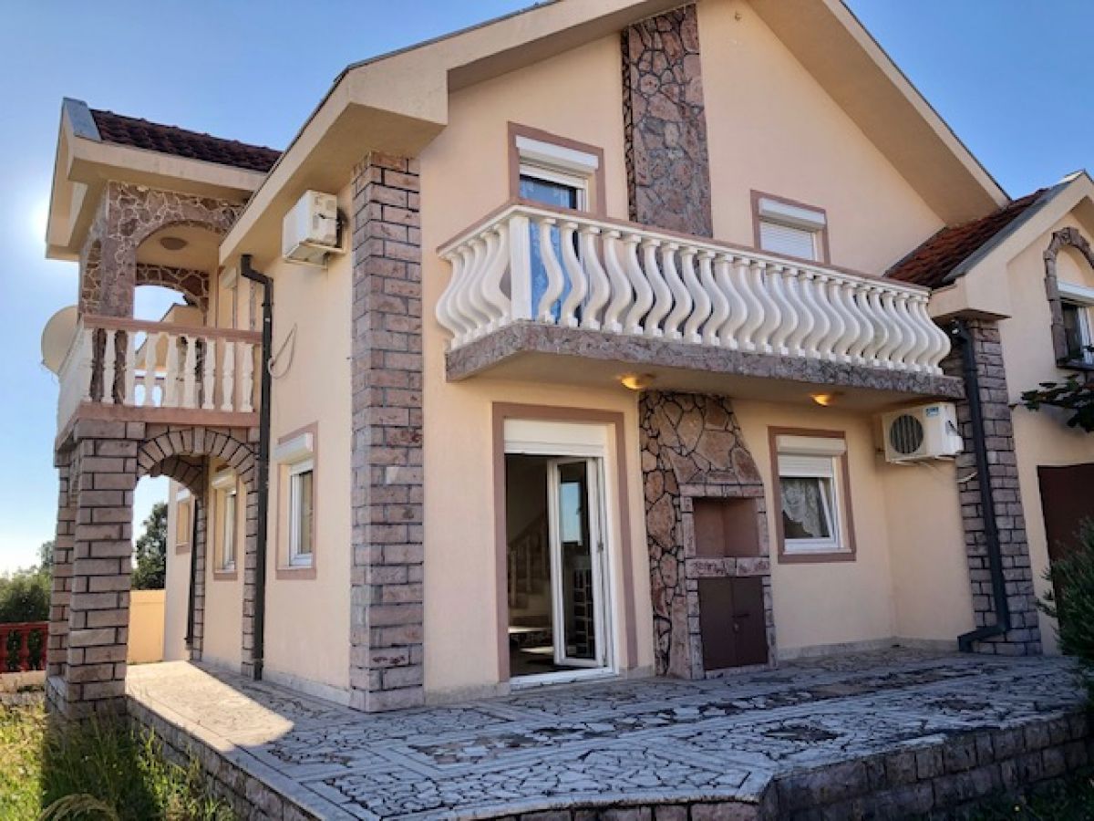 Дом в Кримовице, Черногория, 180 м2 - фото 1