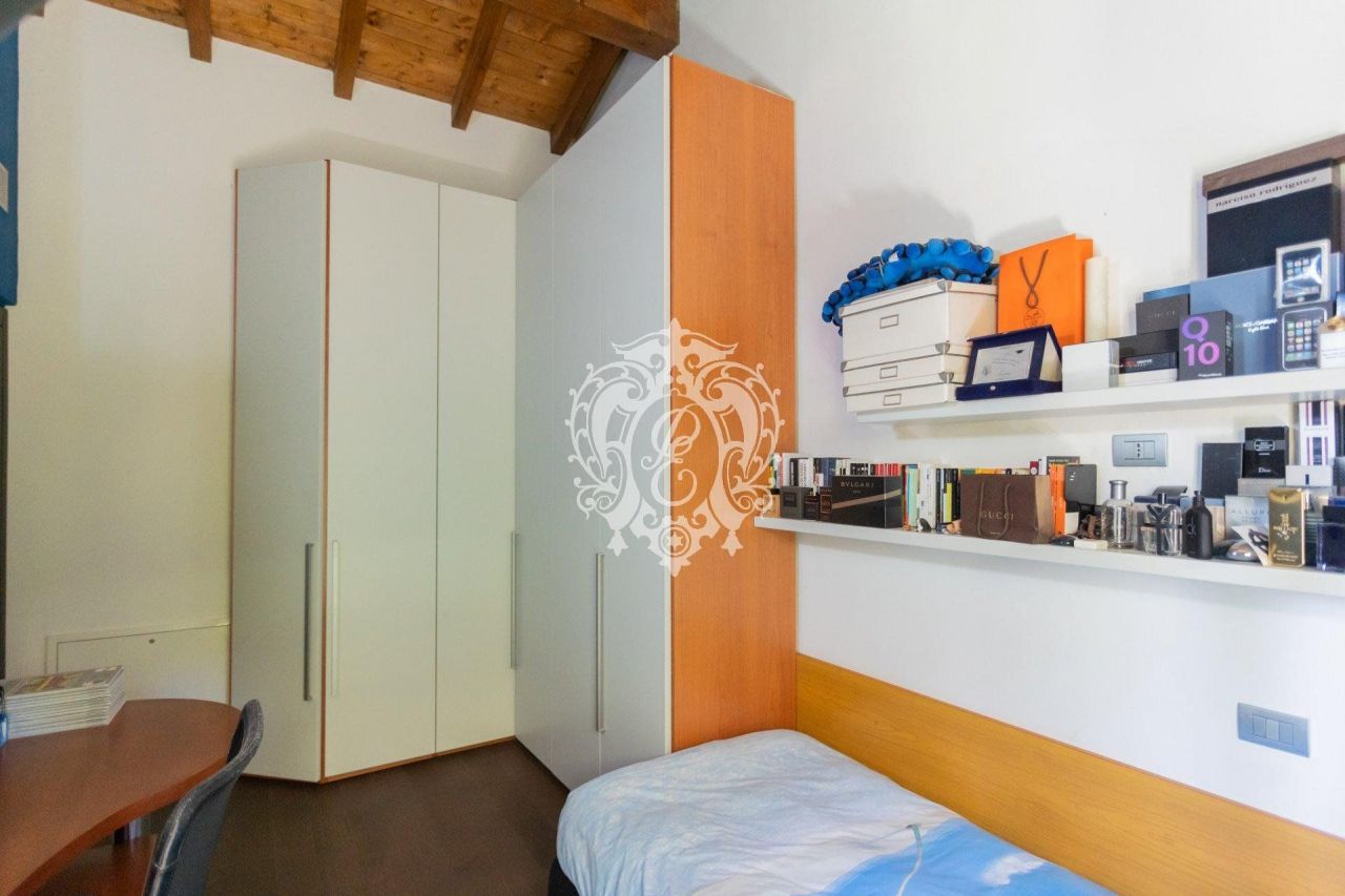 Вилла в Черноббьо, Италия, 230 м² - фото 18