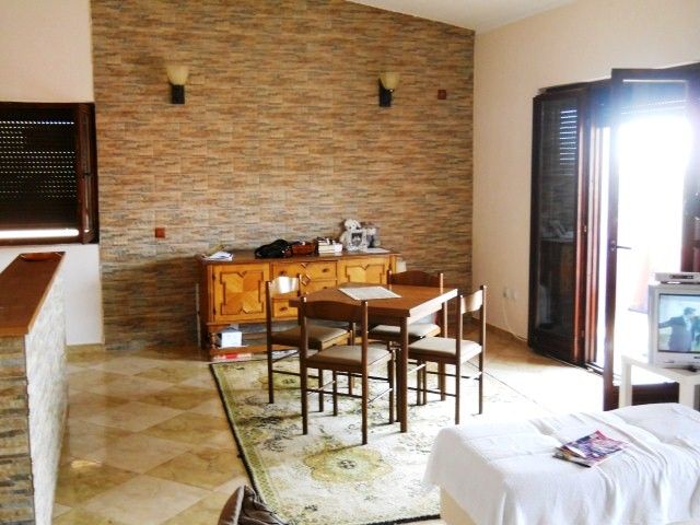 Коммерческая недвижимость в Добра Воде, Черногория, 400 м² - фото 3