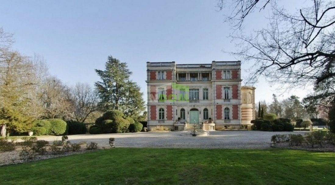 Замок в Бордо, Франция, 1 000 м² - фото 3