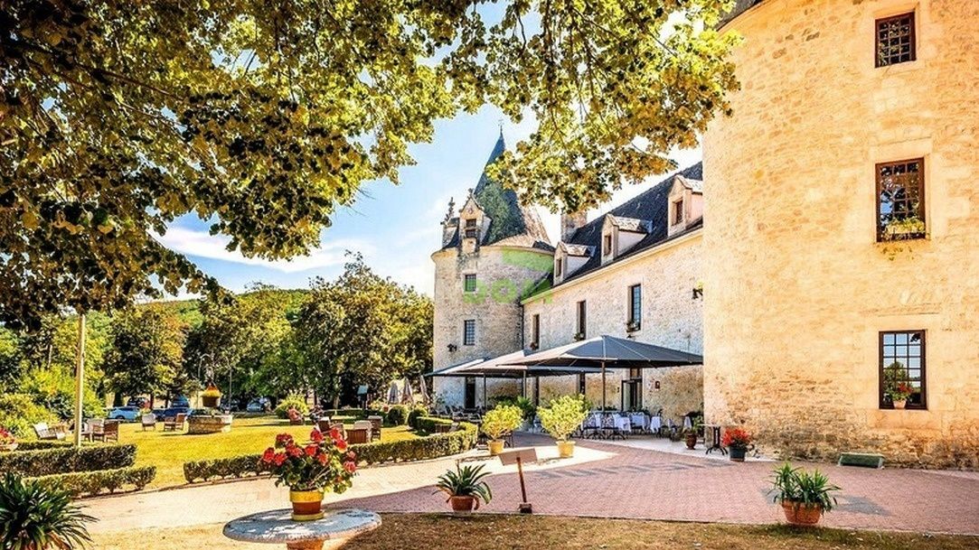 Отель, гостиница в Аквитании, Франция, 3 350 м² - фото 4