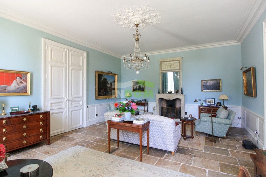 Замок в Пуату-Шаранта, Франция, 700 м² - фото 5