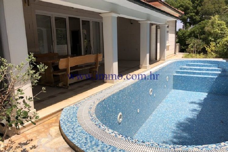 Дом на острове Брач, Хорватия, 225 м² - фото 11