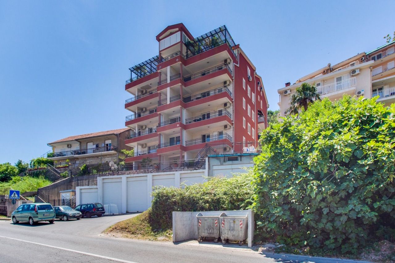 Квартира в Будве, Черногория, 87 м² - фото 2