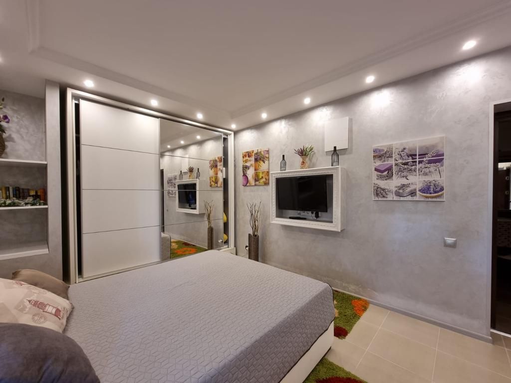 Дом в Тивате, Черногория, 200 м² - фото 8