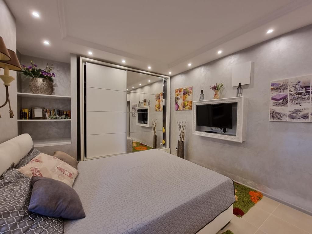 Дом в Тивате, Черногория, 200 м² - фото 14