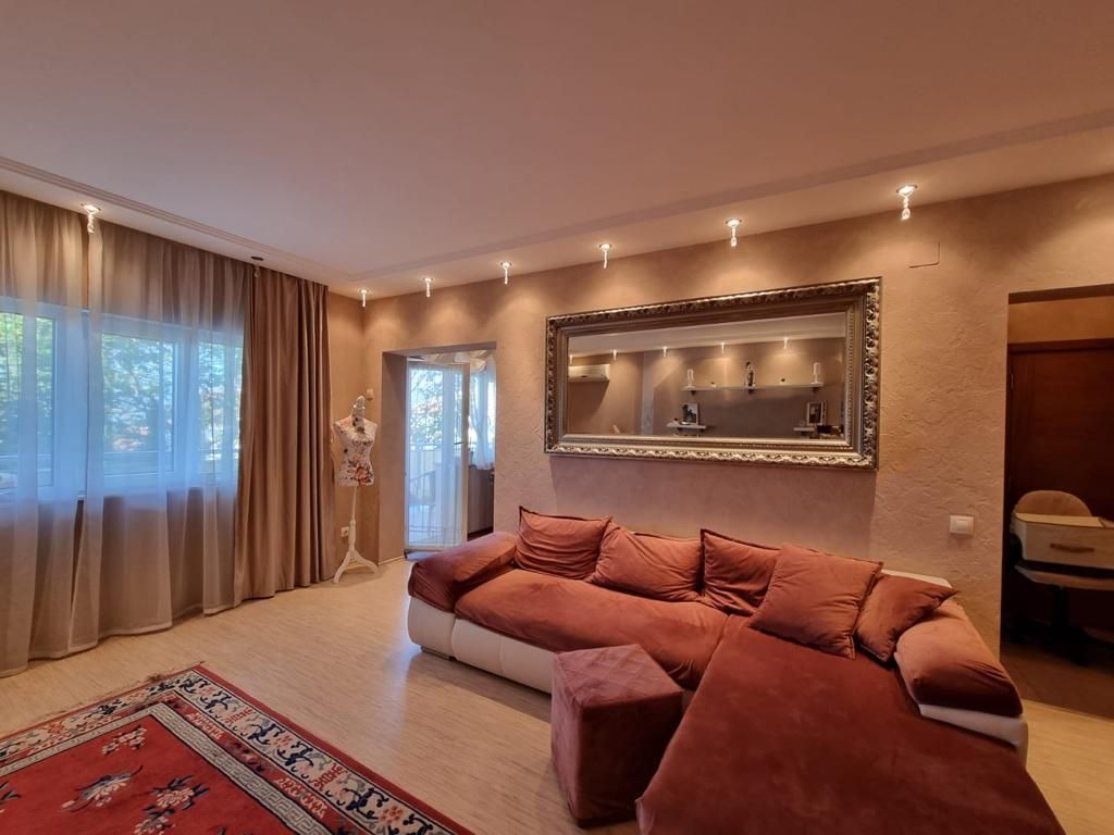 Дом в Тивате, Черногория, 200 м² - фото 19