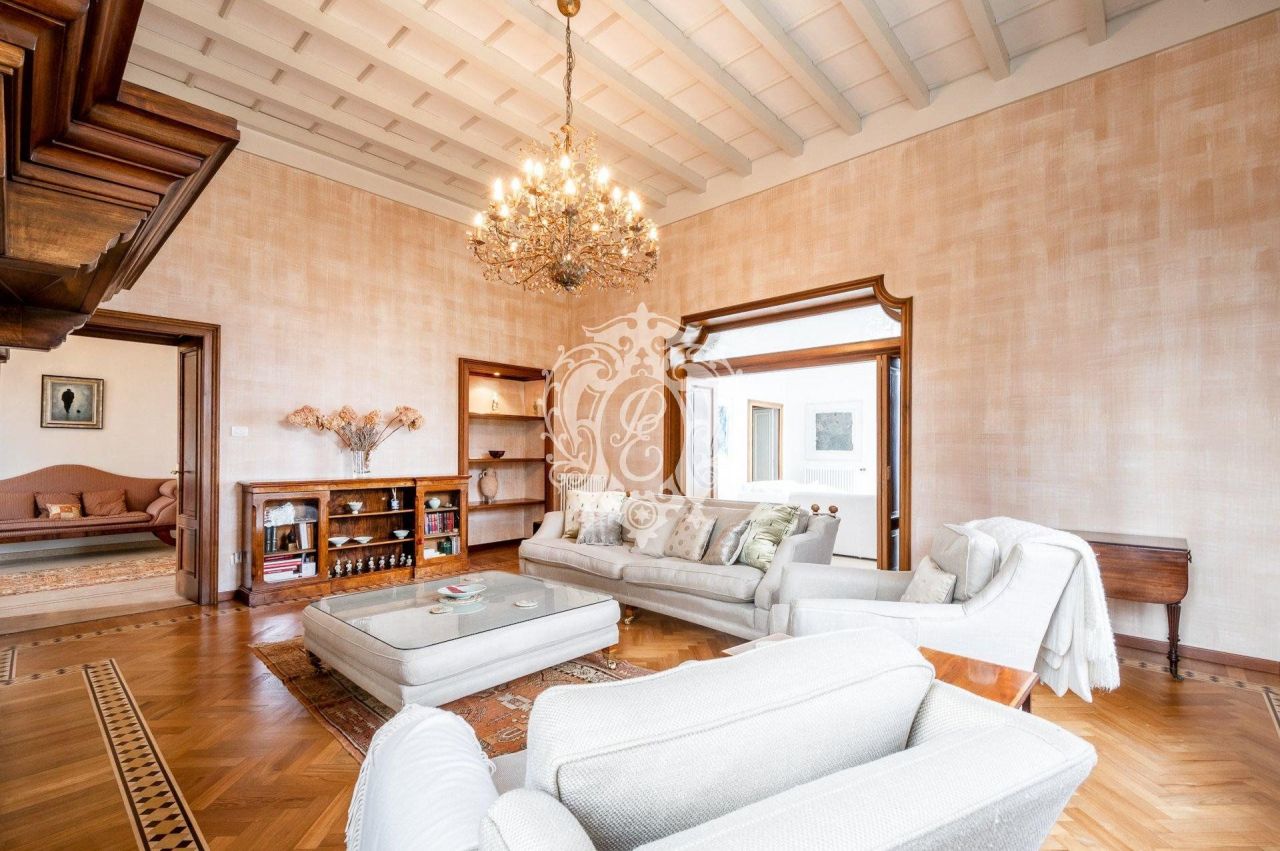 Вилла в Стрезе, Италия, 700 м² - фото 12