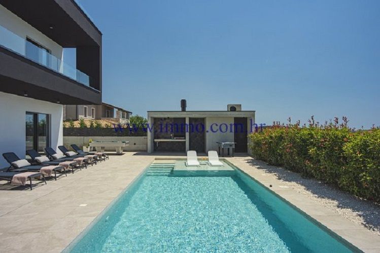 Вилла в Пуле, Хорватия, 470 м² - фото 15