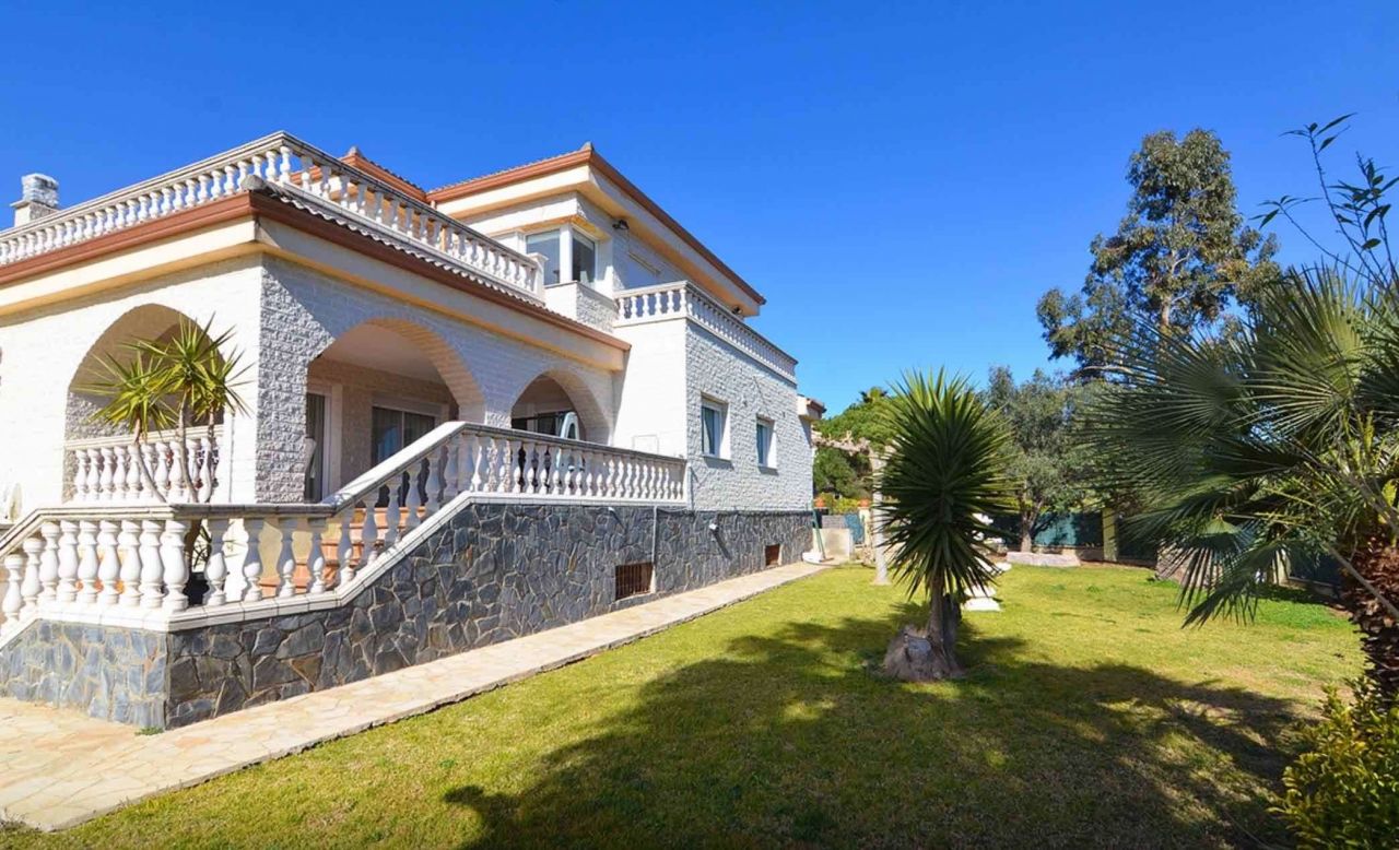 Вилла на Льорет-де-Мар, Испания, 400 м² - фото 16