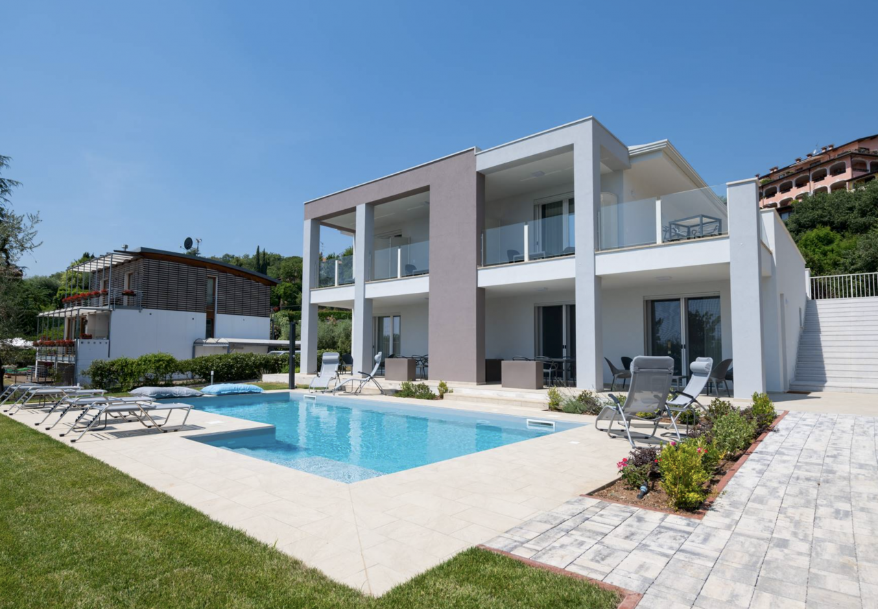 Вилла у озера Гарда, Италия, 320 м² - фото 8