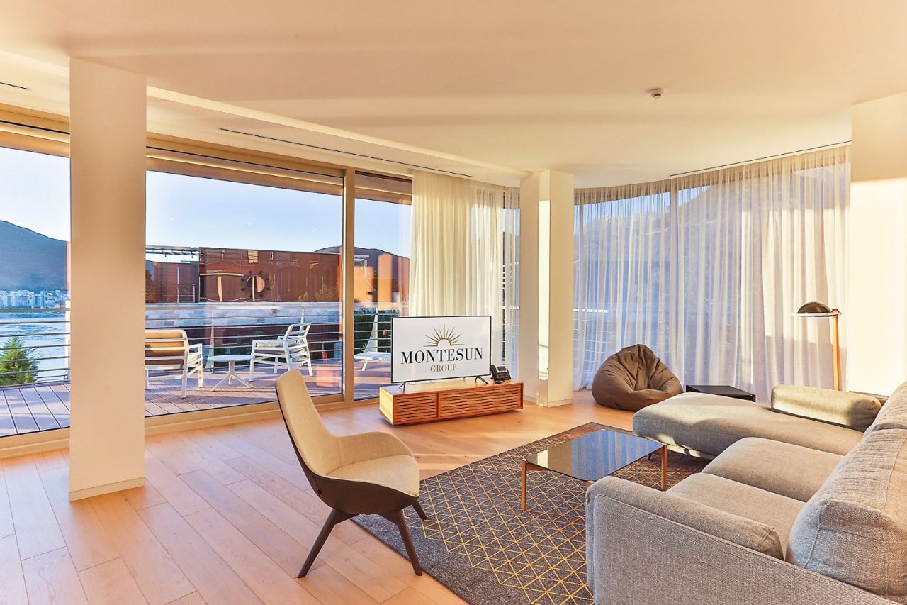 Квартира в Будве, Черногория, 195 м² - фото 4