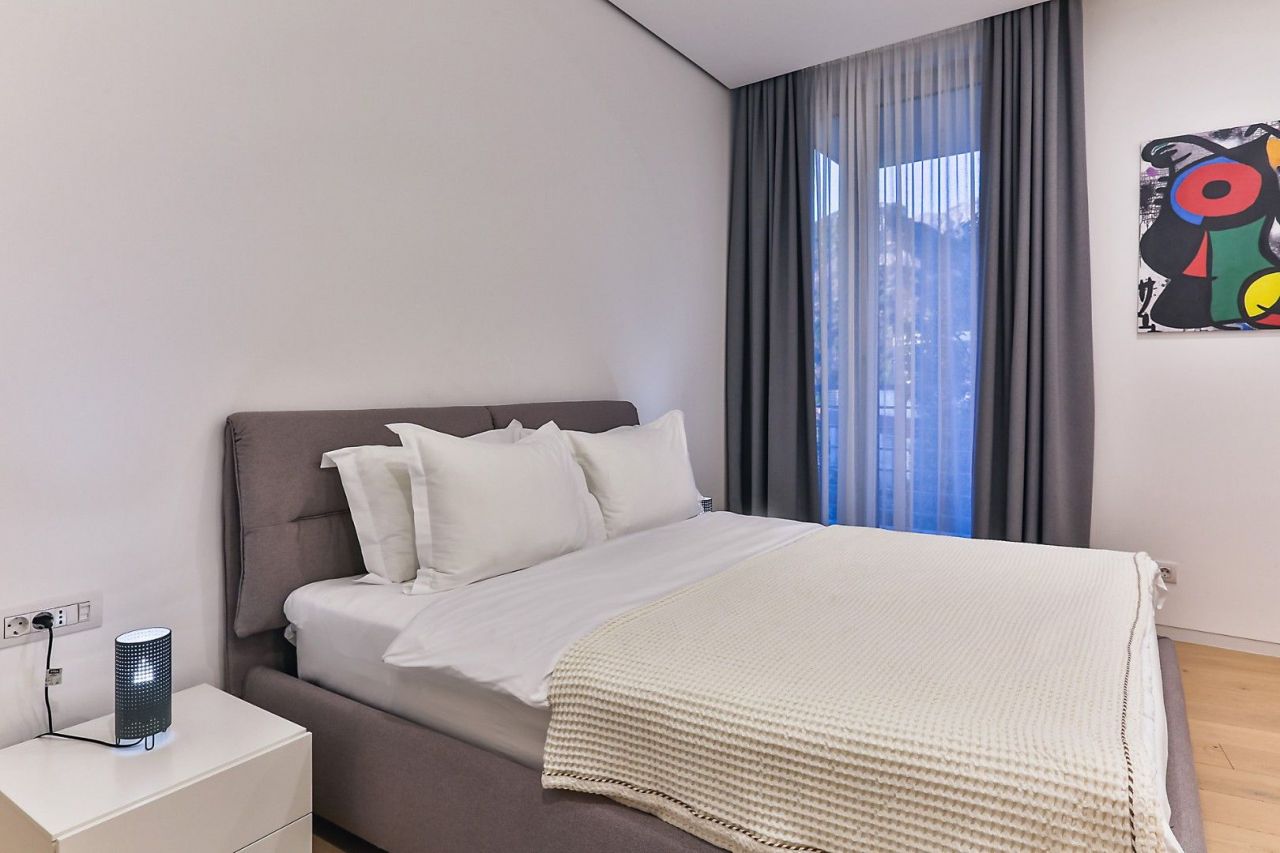 Квартира в Будве, Черногория, 195 м² - фото 10