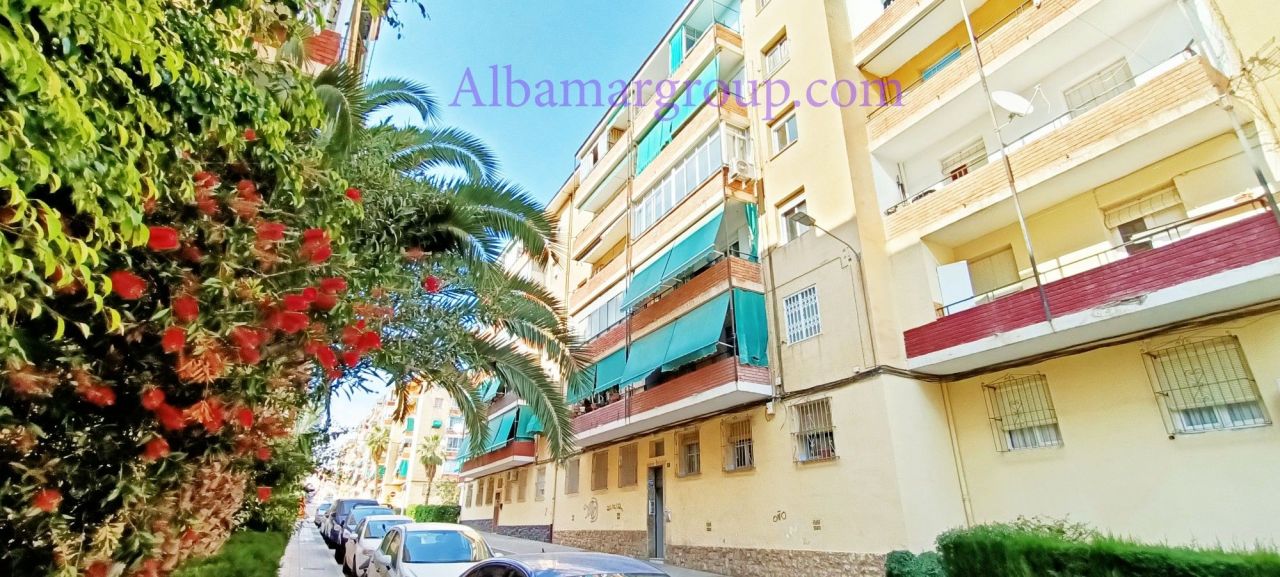 Апартаменты в Аликанте, Испания, 72 м2 - фото 1