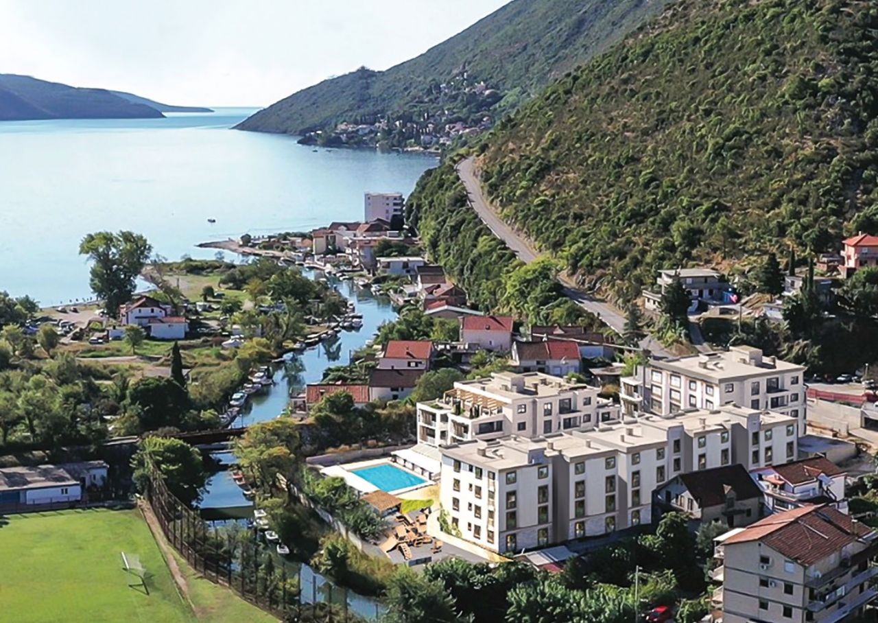Квартира в Херцег-Нови, Черногория, 48 м² - фото 1